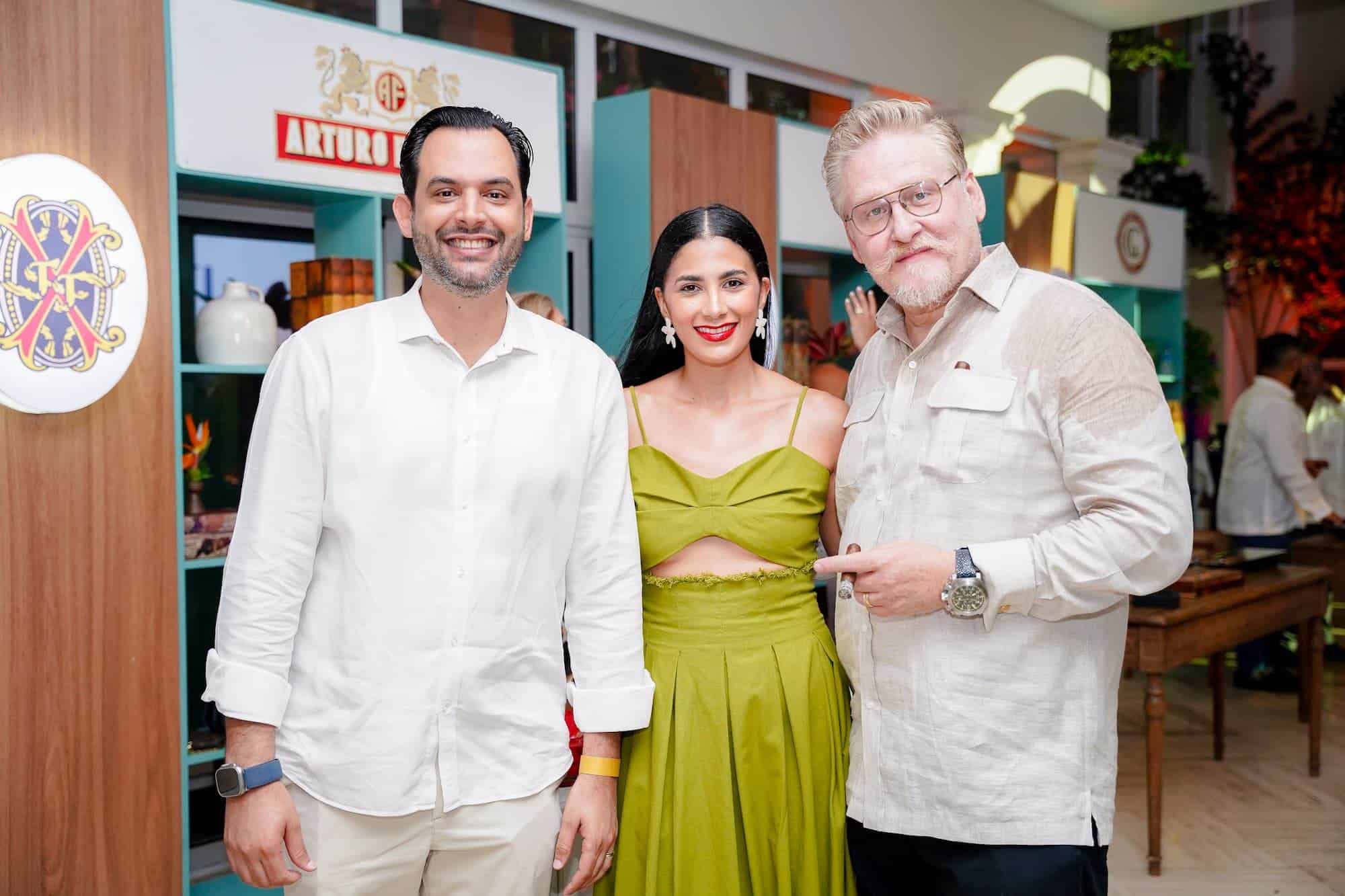 Pedro Almonte, Llina Morel y Jean-Michel Louis.