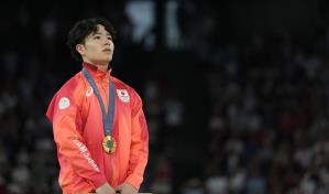 Japonés Shinnosuke Oka gana el All-Around en París tras caída del campeón defensor Daiki Hashimoto