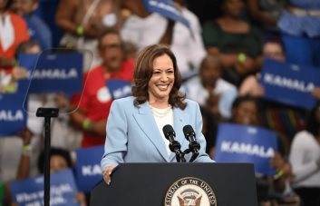 Kamala Harris manda mensaje a Trump: Si tienes algo que decirme, dímelo en la cara