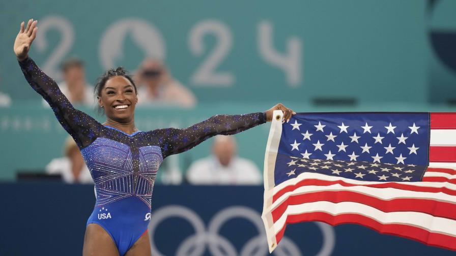 Simone Biles supera a Rebeca Andrade en el all-around y es la campeona más veterana desde 1952