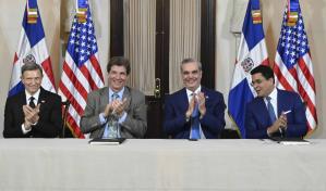 Juez del TC advierte de un grave peligro para la soberanía nacional en acuerdo de cielos abiertos Juez del TC advierte de un grave peligro para la soberanía nacional en acuerdo de cielos abiertos