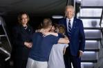 Biden y Harris reciben a estadounidenses liberados en intercambio de prisioneros con Rusia