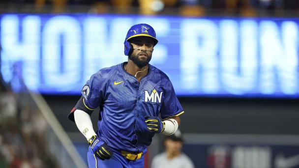 Willi Castro jonroneó y los Mellizos propinaron derrota 18 en fila a White Sox