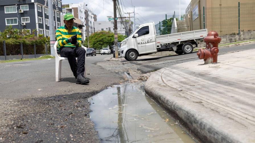 Calle Elvira de Mendoza con José Contreras: una esquina sucia y peligrosa