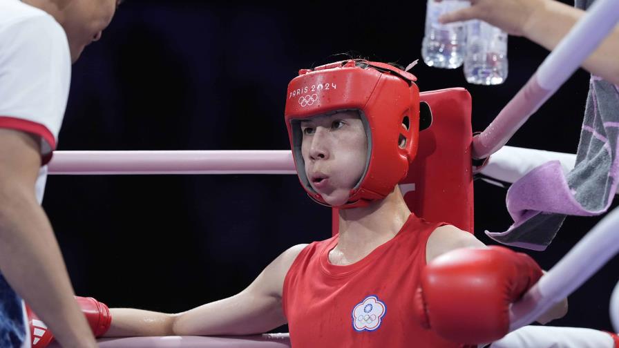 Boxeadora taiwanesa Lin, implicada en polémica de género, supera primer combate