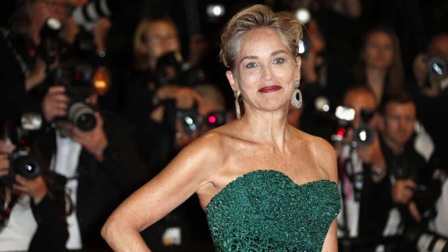 Sharon Stone recibe en Turquía el primer premio Icono Internacional de los Globos de Oro