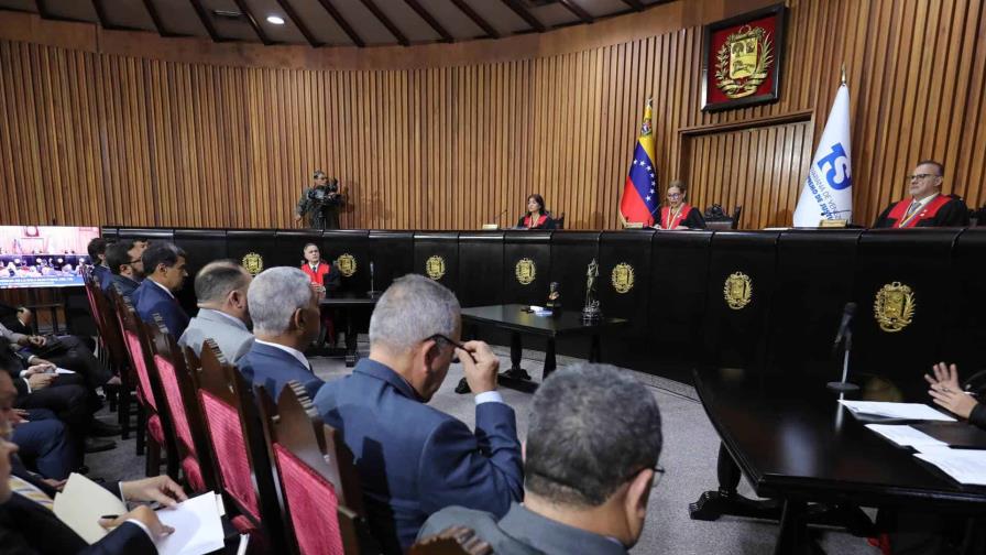 Supremo de Venezuela pide al ente electoral las actas de escrutinio de las presidenciales