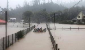 Tres muertos deja temporal de viento y lluvia que golpea el centro y sur de Chile