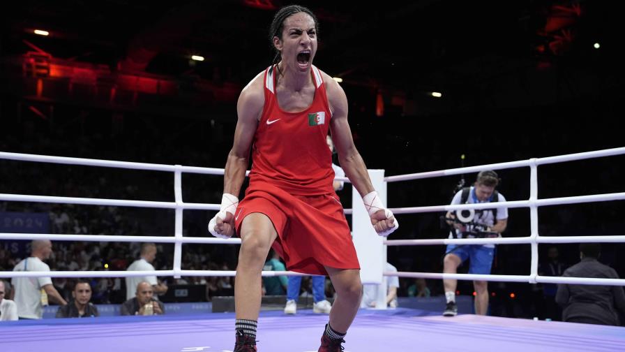 Argelina Khelif asegura medalla en boxeo olímpico, en medio de polémica de género