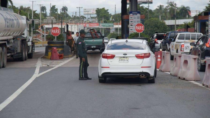 Digesett realiza operativo en peajes para asegurar uso correcto de carriles rápidos