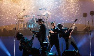 Morat cumple su sue&ntilde;o con los dominicanos en el Estadio Quisqueya