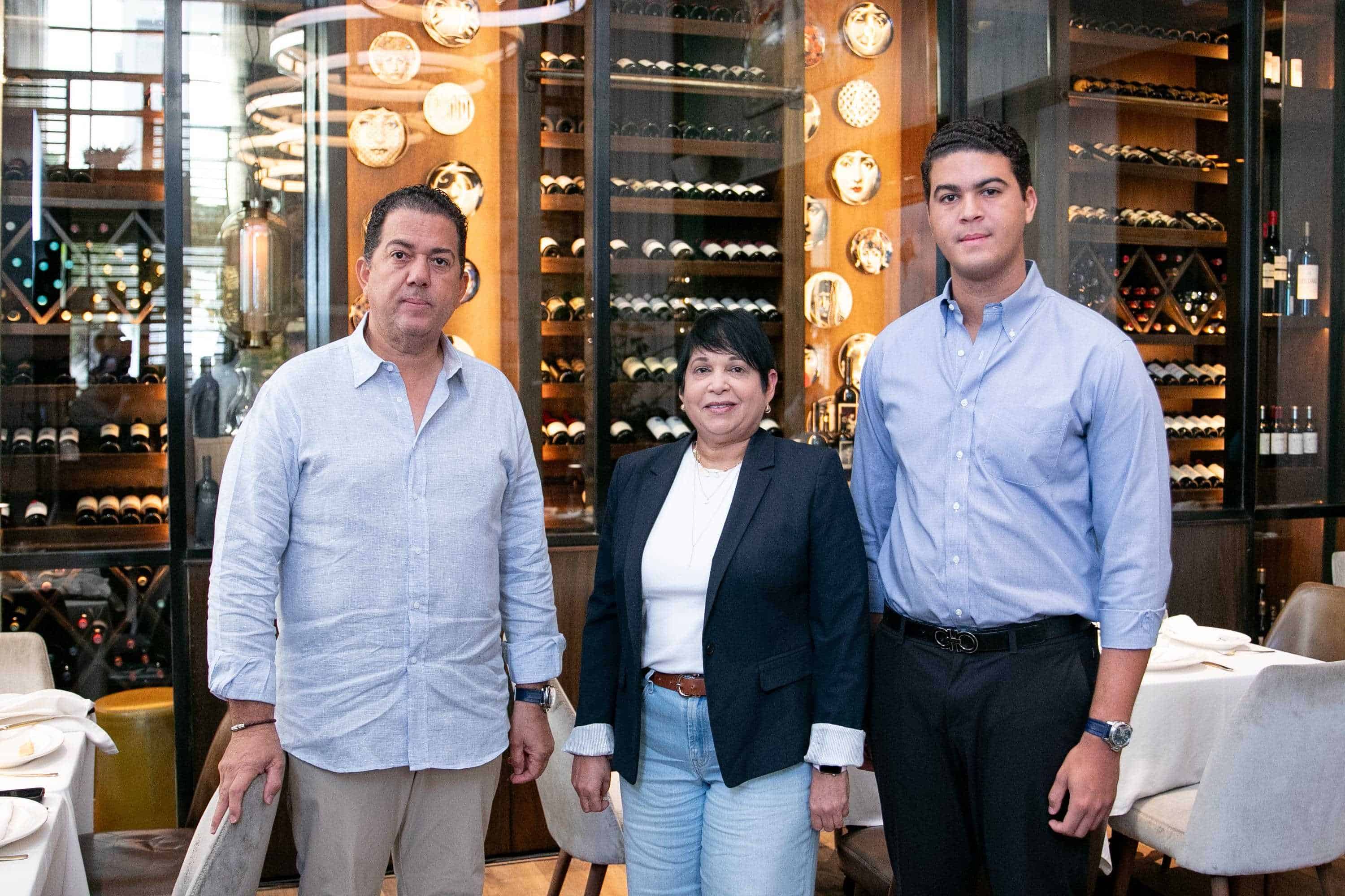 Alejandro González, Joselin Taveras, José Alejandro González.