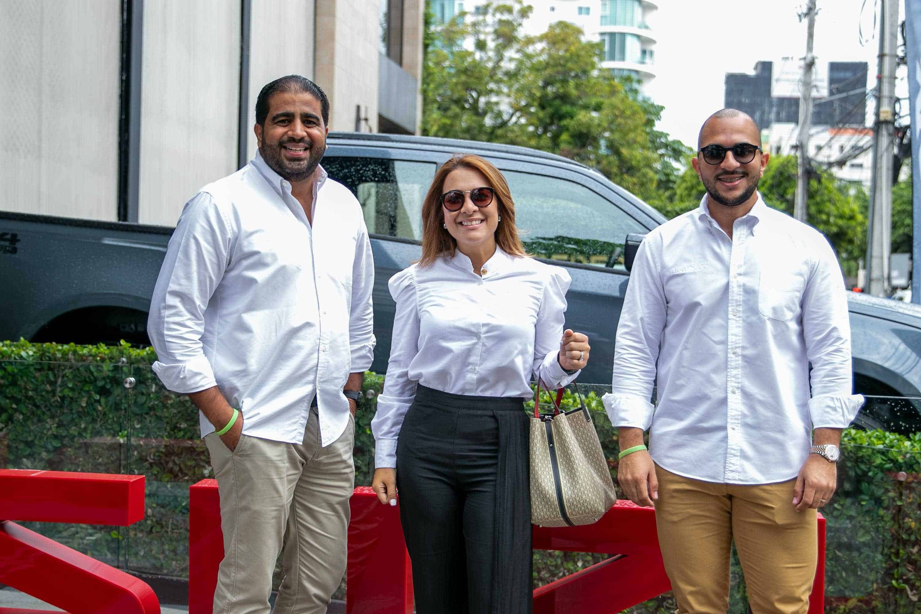 José Lantigua, Marlene Taveras y Carlos Suzaña.