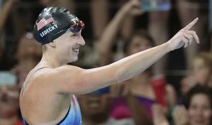 Ledecky gana los 800 metros por cuarta vez y se afianza como la mejor nadadora de todos los tiempos