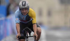 Remco Evenepoel completa in&eacute;dito doblete ruta-contrarreloj en Par&iacute;s 2024