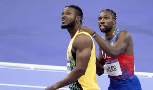 Noah Lyles y Yaroslava Mahuchikh ponen en pie al Estadio de Francia