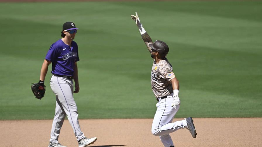 Peralta conecta cuadrangular y se roba otro en la victoria de los Padres sobre los Rockies