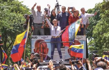 Crecen las presiones para que los chavistas reconozcan los resultados