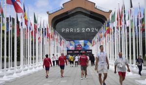 Atletas olímpicos abandonan la villa por deficiencias en el servicio alimentario