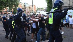 Quinto día de las violentas protestas de la extrema derecha en Reino Unido