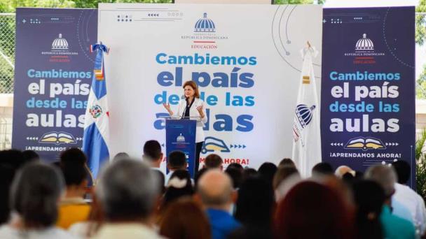 Vicepresidenta llama a los profesores a autoevaluarse a través del progreso de sus estudiantes