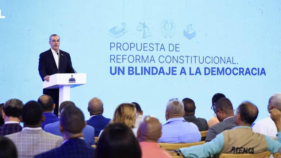 Abinader explica en detalle su reforma constitucional