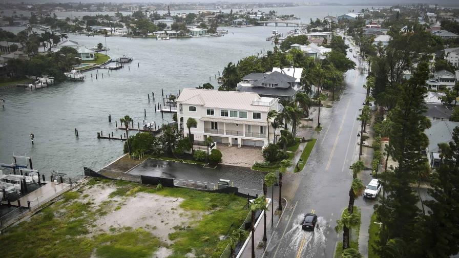 El huracán Debby toca tierra en Florida y amenaza con inundaciones catastróficas