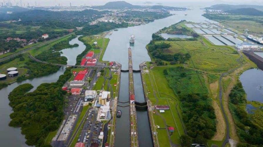 El canal de Panamá aumenta a 35 los tránsitos diarios y deja atrás crisis por la sequía