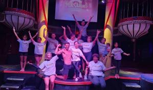 H&eacute;rcules: musical acrob&aacute;tico en Rep&uacute;blica Dominicana