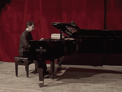 Guerra entre Rusia y Ucrania: fallece en prisión un pianista ruso
