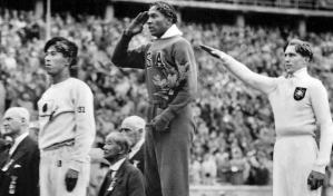 Nieta de Long cree que el abrazo con Owens en Berlín-1936 sigue dando esperanza