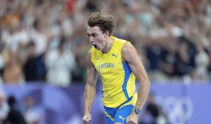 Otra vez: Mondo Duplantis bate récord mundial en la pértiga de París 2024