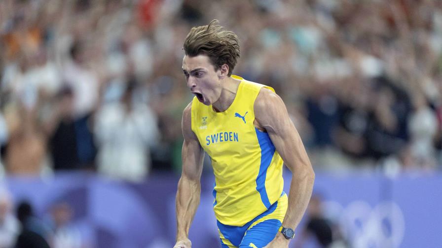 Otra vez: Mondo Duplantis bate récord mundial en la pértiga de París 2024