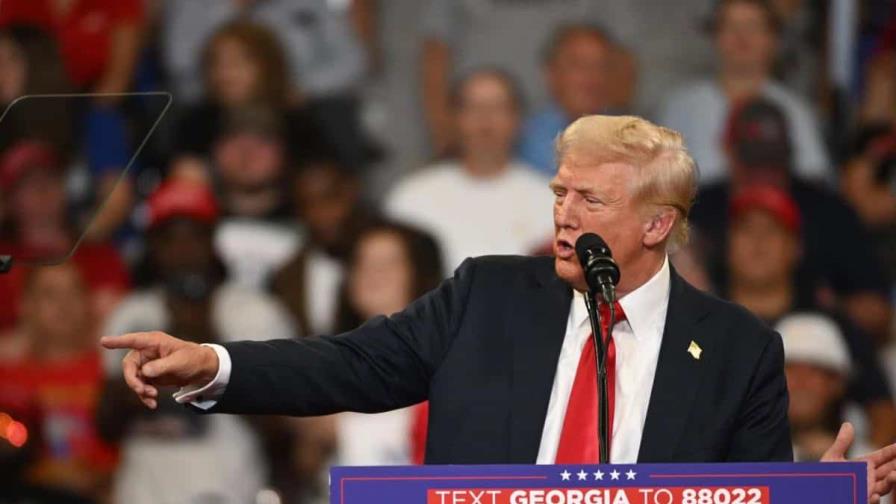 Trump aprovecha el desplome en bolsa para atacar a Harris: Es el crac de Kamala