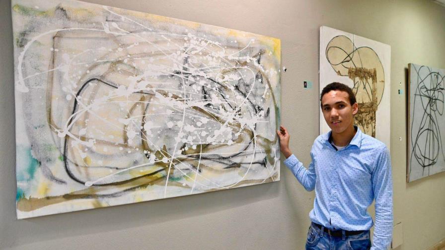 Jonathan Méndez presenta quinta exposición artística en Metro de Santo Domingo