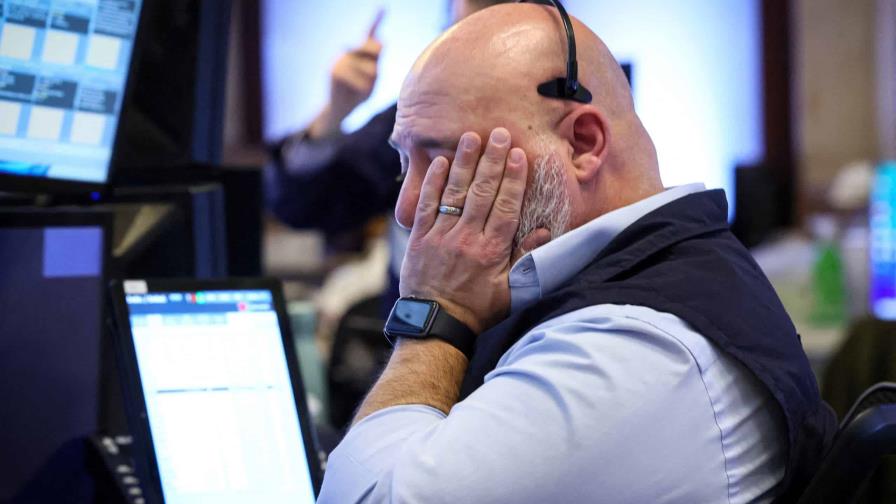 Wall Street se desploma en la apertura, con caídas de 1,000 puntos en Dow Jones