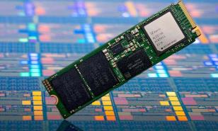 Trump impide que empresa controlada por ciudadano chino compre operaci&oacute;n de chips en EEUU