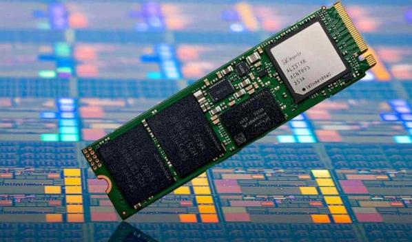 Trump impide que empresa controlada por ciudadano chino compre operaci&oacute;n de chips en EEUU