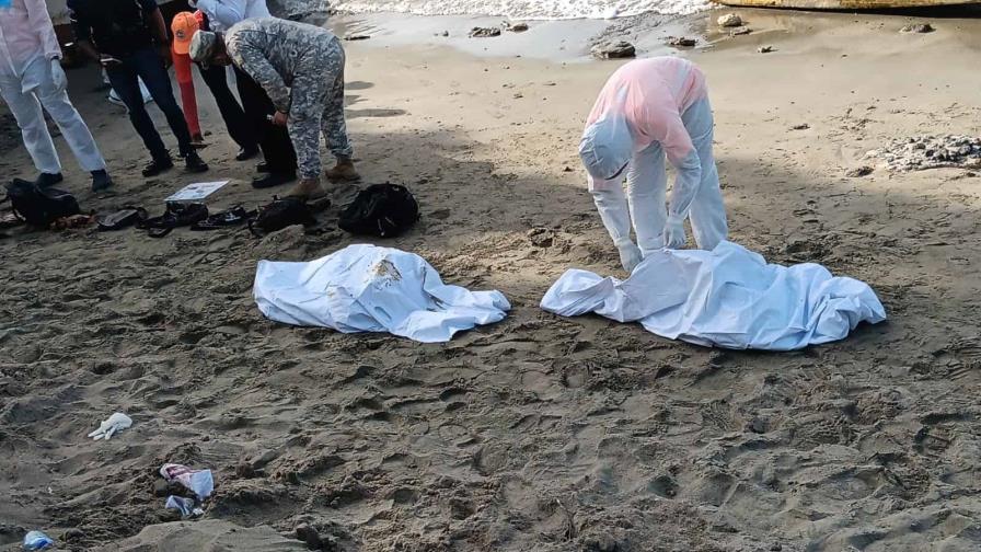 Embarcación hallada con osamentas de africanos en Río San Juan tenía 12 paquetes de drogas