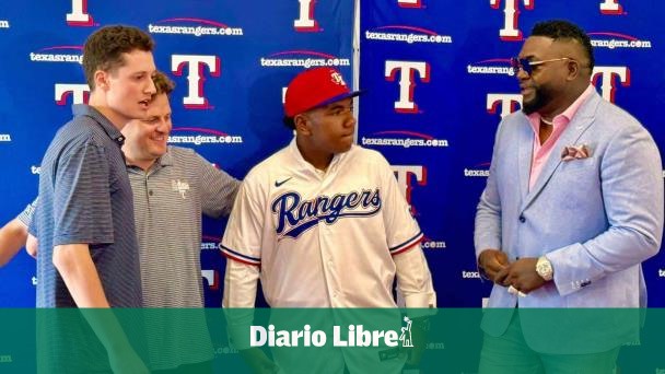 David Ortiz Jr. firma con los Vigilantes de Texas