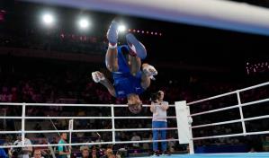 &Aacute;lvarez salva al boxeo cubano en Par&iacute;s, con oro en superligeros