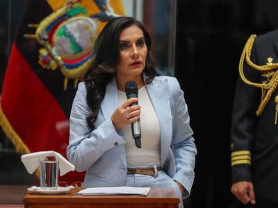 Suspenden por 150 días a vicepresidenta de Ecuador
