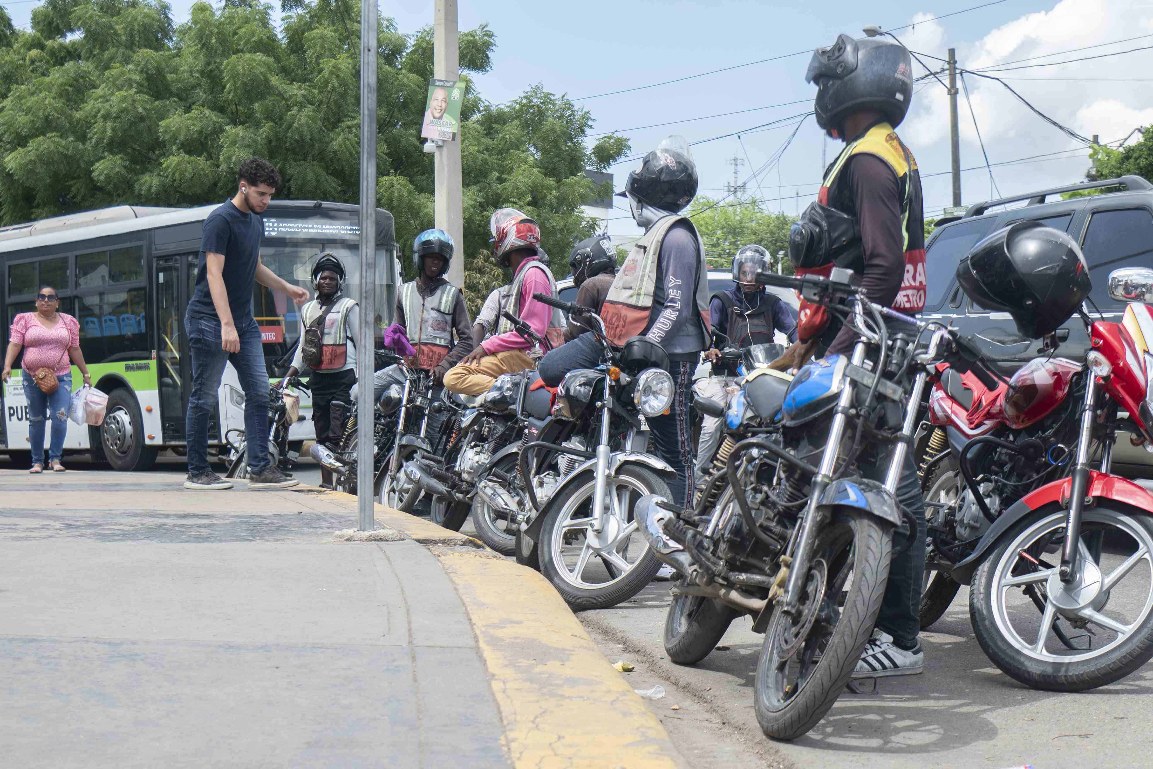 Muchos motores en el lugar.