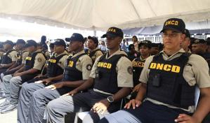 Gobierno dispone aumento de hasta un 160 % al salario m&iacute;nimo de los agentes de la DNCD