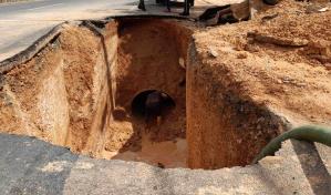 Ruptura de tubería causa socavón en la avenida San Vicente de Paúl