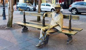 Vandalizan una escultura del legendario compositor puertorriqueño Tite Curet Alonso