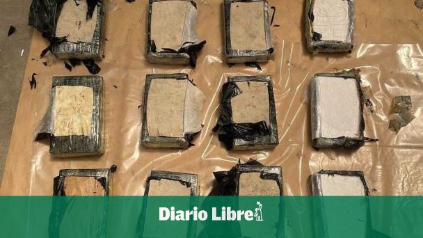 Paquetes hallados osamentas: tres cocaína y los demás con madera