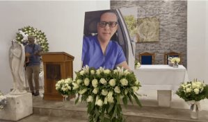 Seres queridos dan el último adiós a médico encontrado muerto en San Cristóbal