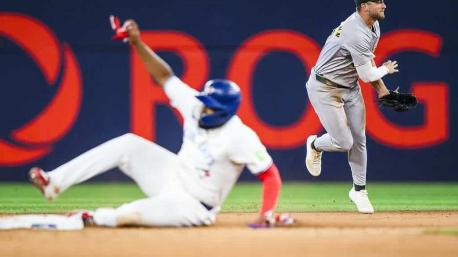 Guerrero extiende racha con hit a 21 juegos y Azulejos ganan 3-1 a Atléticos