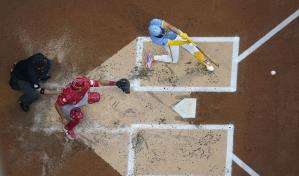 Jonrón de Willy Adames encamina rápido triunfo 8-3 de Cerveceros ante Rojos